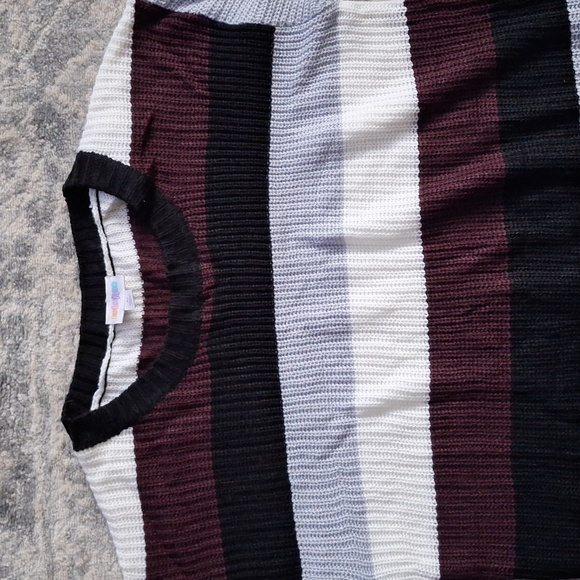 NWT LulaRoe Mariah sweater size M - Picture 3 of 4